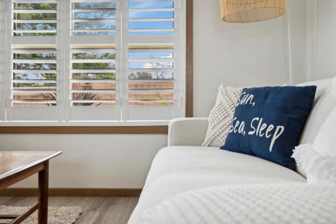 Apartment In Cowes Central On Chapel - Nambucca Heads Accommodation 4