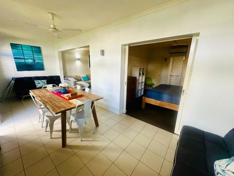 Apartment In Palm Cove - Nambucca Heads Accommodation 4