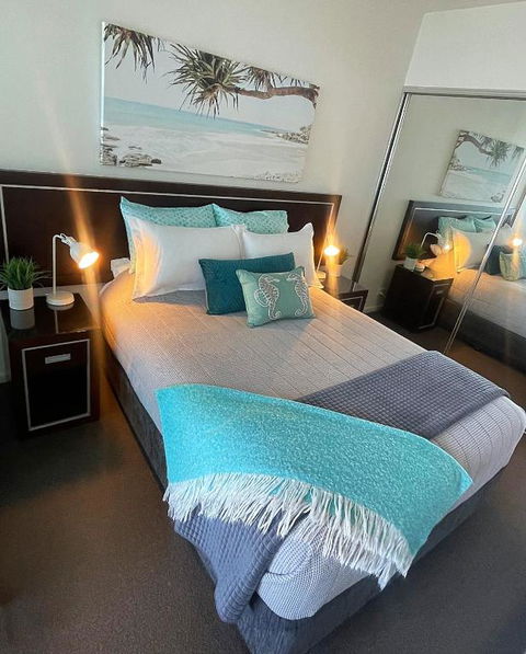 AQUA 306 POOLSIDE Luxury Apartment , Honeysuckle, NEWCASTLE FREE Parking - Nambucca Heads Accommodation 3