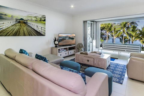 Aqua Aura - Bask In Beachfront Living - Nambucca Heads Accommodation 1