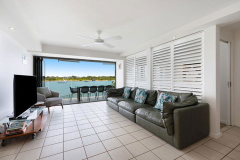 Aqua Linea 3 Noosa Parade 82 - Nambucca Heads Accommodation 0