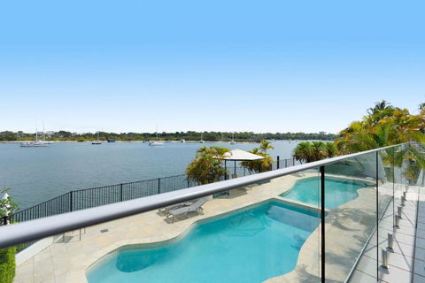 Aqua Linea 3 Noosa Parade 82 - Nambucca Heads Accommodation 2