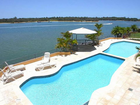 Aqua Linea 6 Noosa Parade 82 - Nambucca Heads Accommodation 2