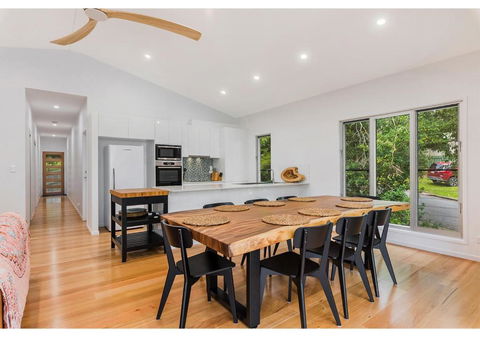 Aqua Marine - A Warm And Soulful Spot To Unwind - Nambucca Heads Accommodation 1