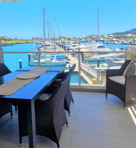AquaView Boathouse Airlie Beach - Nambucca Heads Accommodation 0