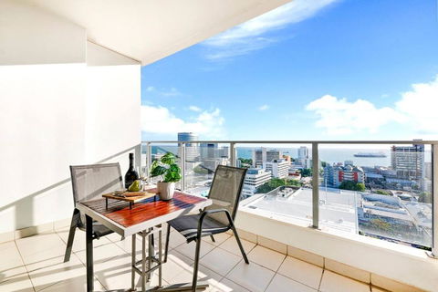 Arafura Adventure - CBD Suite With Sprawling Views - Nambucca Heads Accommodation 0