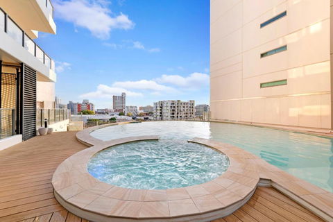 Arafura Adventure - CBD Suite With Sprawling Views - Nambucca Heads Accommodation 1