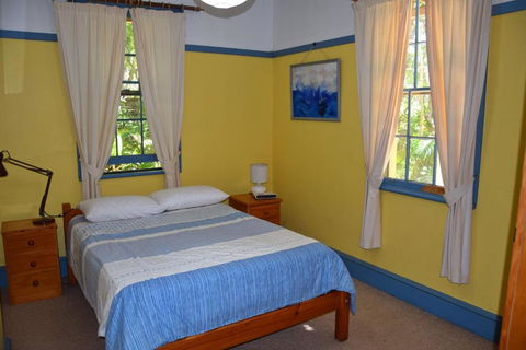 Arakoon House 1 - Bring Your Own Linen - Nambucca Heads Accommodation 4