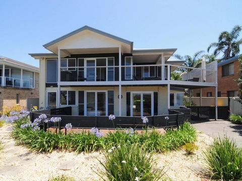 Arcadia By Jervis Bay Rentals - Nambucca Heads Accommodation 1