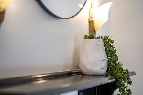 Archer St Heart Of North Adelaide Balcony 65TV - Nambucca Heads Accommodation 1