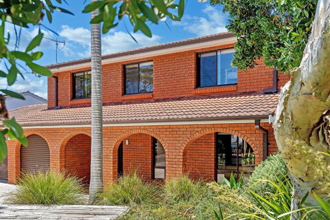 Arches By The Sea, Vincentia - Nambucca Heads Accommodation 1