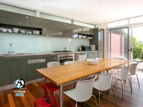 Architect Designed House Nestled In The Dunes - Nambucca Heads Accommodation 3