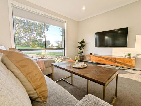 Arina On Lakes - Nambucca Heads Accommodation 1