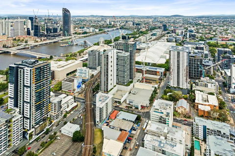 Artisan Apartments South Brisbane - Nambucca Heads Accommodation 1