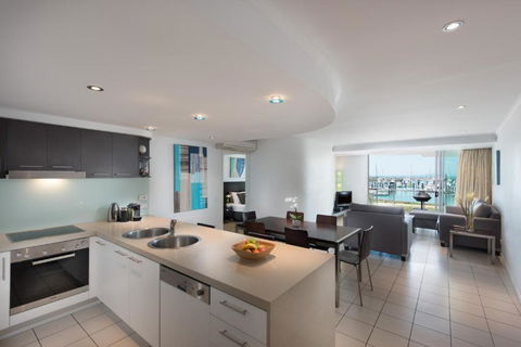 At Marina Shores - Nambucca Heads Accommodation 3