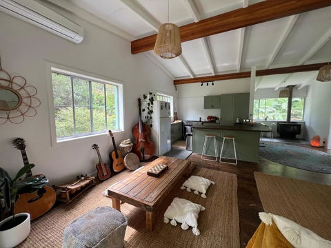 Avana Byron Apartment - Nambucca Heads Accommodation 1