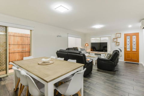 Avenue Family Retreat - Nambucca Heads Accommodation 0