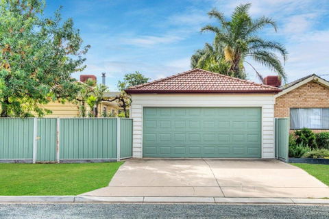 Ayr House - Echuca Holiday Homes - Nambucca Heads Accommodation 4