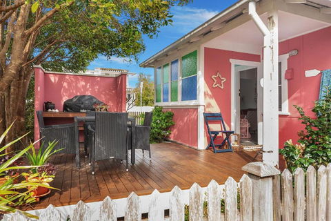 Atlantis Retro Beachside Couples Retreat - Nambucca Heads Accommodation 0