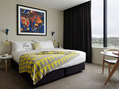 Art Series - The Larwill Studio - Nambucca Heads Accommodation 0