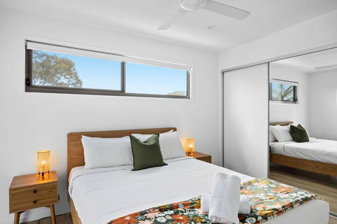 Azure River Side Townhouse - Nambucca Heads Accommodation 1