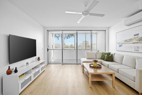 Azure River Side Townhouse - Nambucca Heads Accommodation 2