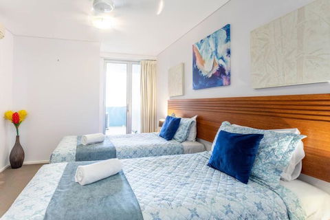 Azure Sea, Oceanviews, Wifi, 2 Pools + Gym - Nambucca Heads Accommodation 4