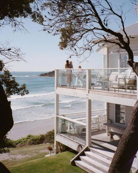 BAY PROPERTIES . Beach House Studio - Nambucca Heads Accommodation 2