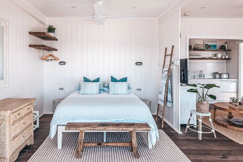 BAY PROPERTIES . Beach House Studio - Nambucca Heads Accommodation 4