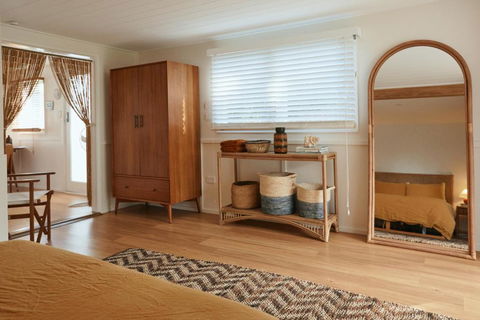 BAY PROPERTIES . The Sailors Bungalow - Nambucca Heads Accommodation 4