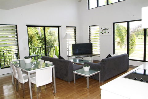 Hinchinbrook Holiday Apartments - Nambucca Heads Accommodation 24