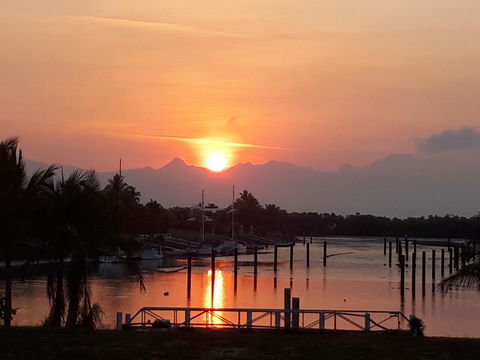 Hinchinbrook Holiday Apartments - Nambucca Heads Accommodation 18