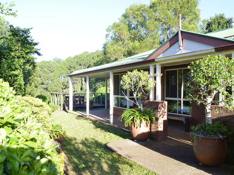 Apple Tree Cottage Montville - Nambucca Heads Accommodation 1