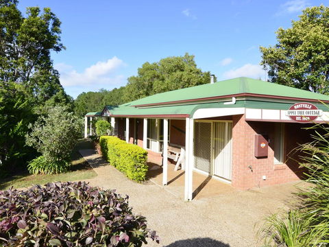Apple Tree Cottage Montville - Nambucca Heads Accommodation 3