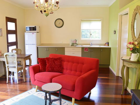 Apple Tree Cottage Montville - Nambucca Heads Accommodation 16