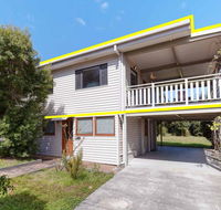 'Beach Break 1' 1/10 Lionel Street - upstairs unit with Aircon - Nambucca Heads Accommodation