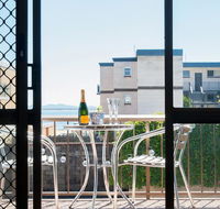 1 'BAHIA' 47 RONALD AVE - GREAT LOCATION WITH FILTERED WATER VIEWS - Nambucca Heads Accommodation