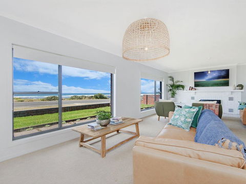 10 OCEAN VILLA - Nambucca Heads Accommodation 1