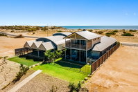 108 Madaffari Drive - Caretta - Luxurious Marina Home With A Spa and Free WiFi