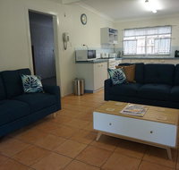 11 Bomburra Court - Rainbow Beach Comfortable Beach House Plenty of boat parking - Nambucca Heads Accommodation