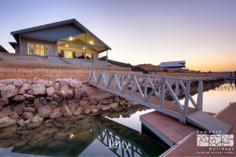 11 Kestrel Place - PRIVATE JETTY - Nambucca Heads Accommodation 1