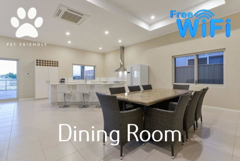 19 Corella Court - Spacious Deck With Swim Spa - Nambucca Heads Accommodation 3