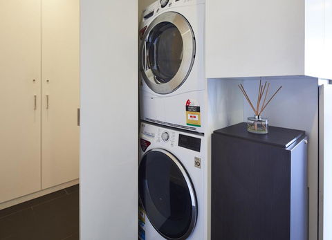 2 Bdrm 2 Bthrm Apt With Balcony Views Pool And Gym - Nambucca Heads Accommodation 3