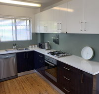 2 Bed Bar Beach Apartment - stroll to beach  cafes supermarket apartment 6 - Nambucca Heads Accommodation