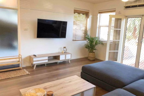 2 Bedroom, SHORT Walk To CBD,BEACH And DARBY ST - Nambucca Heads Accommodation 0