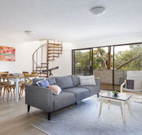 20 Booneroo - Walk To The Beach - Nambucca Heads Accommodation