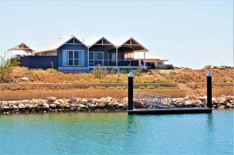 22 Kestrel Place- PRIVATE JETTY - Nambucca Heads Accommodation 1