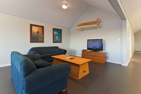 22 Kestrel Place- PRIVATE JETTY - Nambucca Heads Accommodation 3