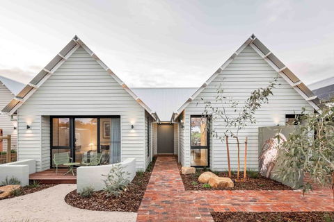 Birdnest Kookaburra - Nambucca Heads Accommodation 2