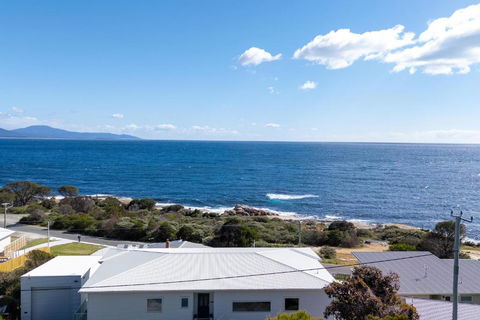 Bicheno Ocean Views Apt 2 - Nambucca Heads Accommodation 4